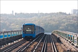 В Киеве частично ограничат движение по некоторым мостам 