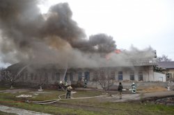 В Одессе загорелись склады на железнодорожной станции 