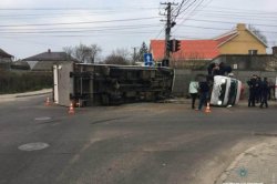 ДТП в Одессе: столкнулись микроавтобус и фура 