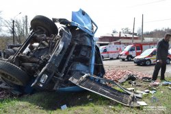 ДТП в Лисичанске: столкнулись МАЗ с маршруткой