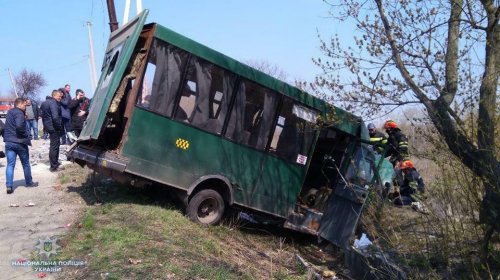 Полиция устанавливает обстоятельства ДТП в Лисичанске