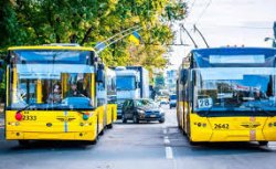 В Киеве в ночь на 4 и 9 июля продлят работу общественного транспорта 