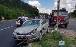 В Киевской области в результате ДТП погиб работник дорожной службы 