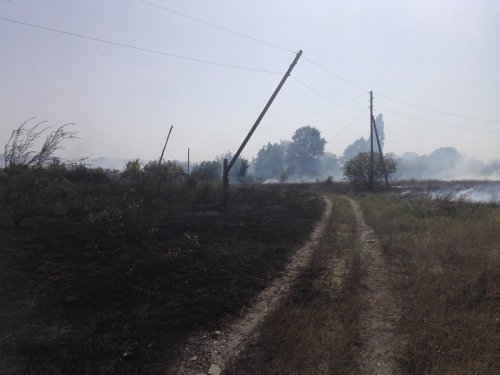 Боевики обстреляли Катериновку зажигательными боеприпасами (фото) 