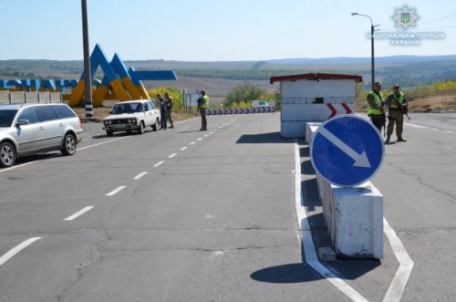 Наев вместе с полицией проверил обновленные блокпосты в Луганской области