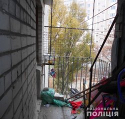 В Харькове на балконе многоэтажки повесилась 14-летняя школьница