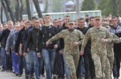 Призывная кампания в Киеве – на грани срыва, призывников ищет полиция