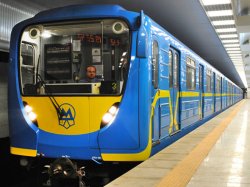 В кассах Киевского метро появилась возможность расплатиться картой