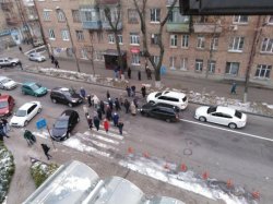 В Киеве из-за отсутствия отопления жители перекрыли дорогу