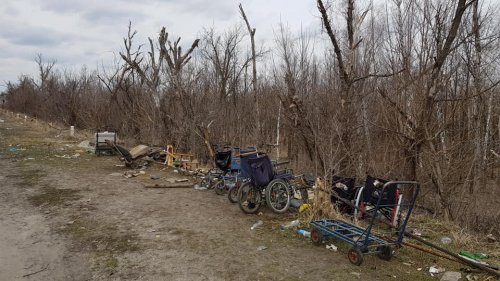 На КПВВ в Станице волонтеры хотят помочь нуждающимся маломобильным группам людей пересекать пункт