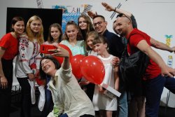 На «Книжковому Арсеналі» наградили детей-критиков Донбасса