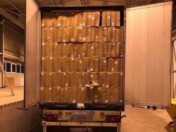 Под видом помощи голодающей Африке контрабандные продукты отправляли в оккупированные Луганск и Донецк