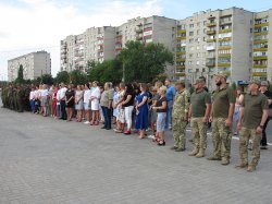 Города Луганской области празднуют День прапора Украины